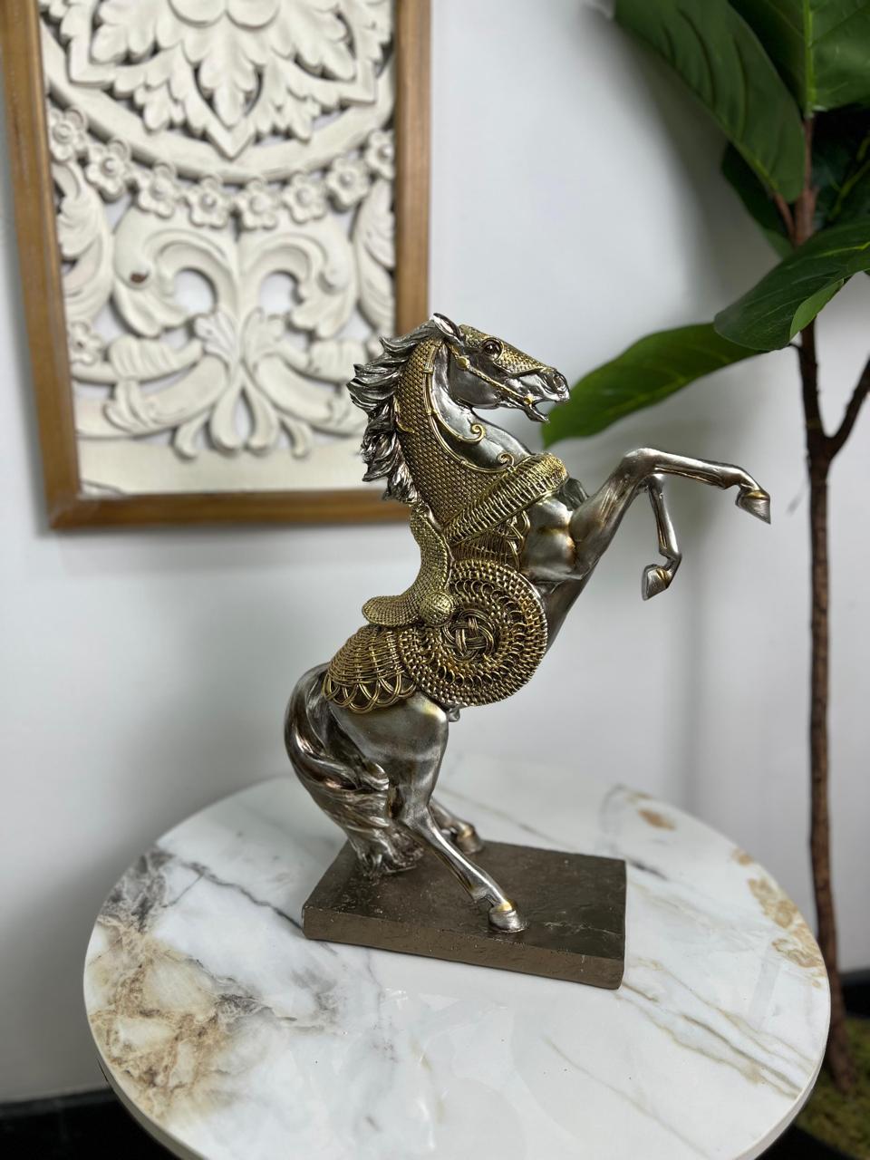 Caballo Dorado 41 Cm