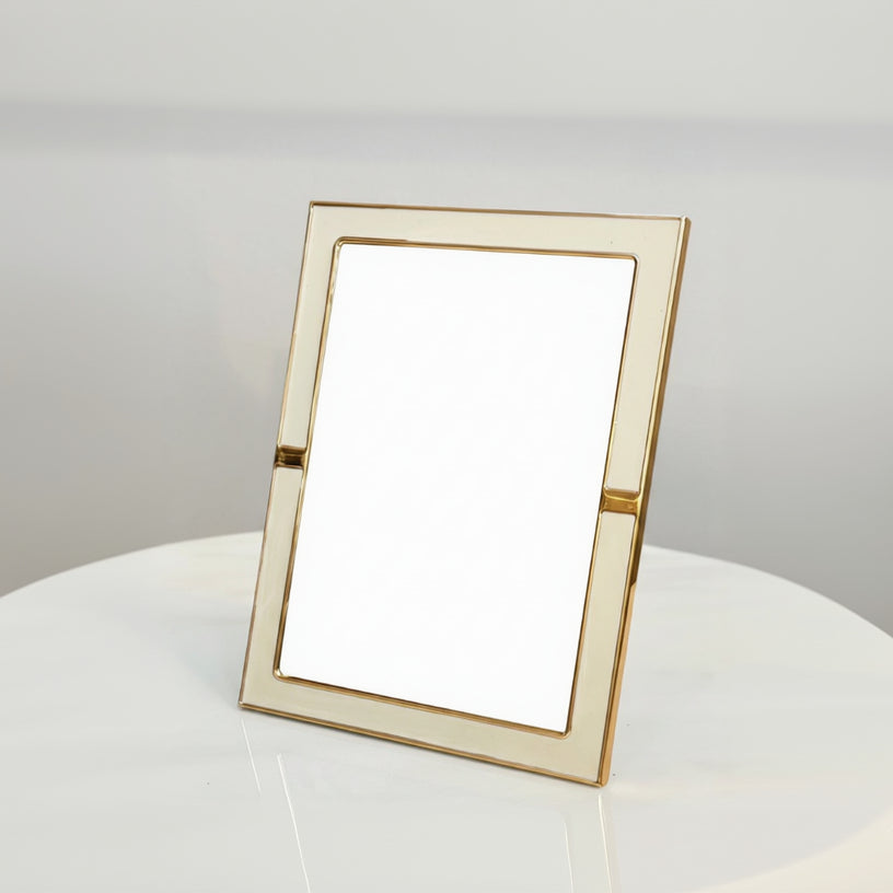 Portaretrato dorado pequeño