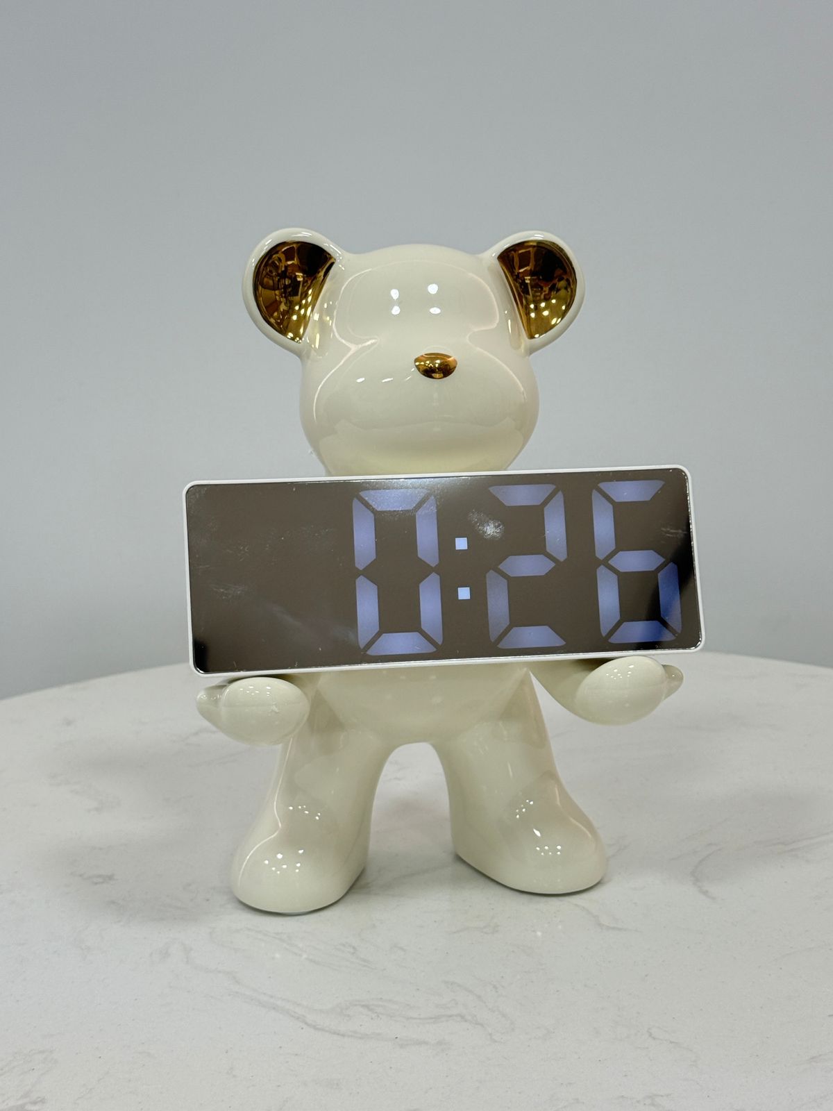 Reloj Oso Blanco/Dorado