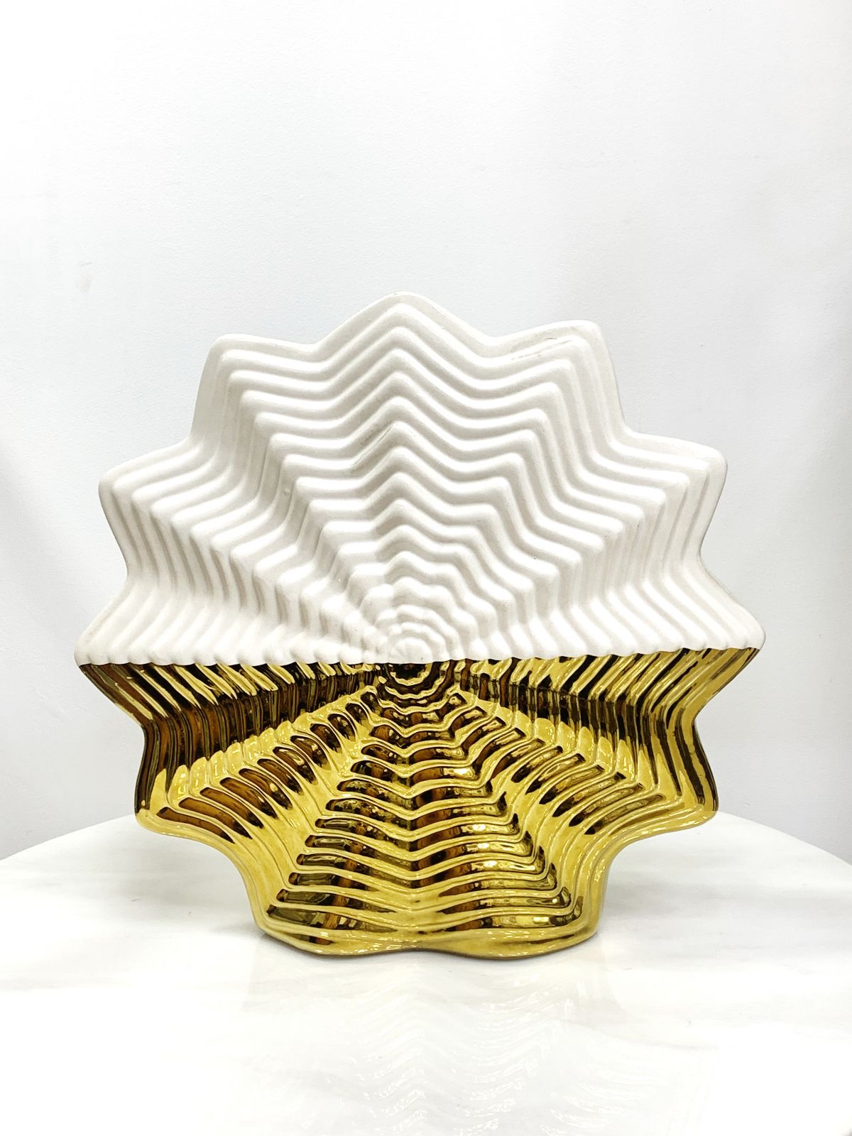 Jarrón Estrella Blanco/Dorado