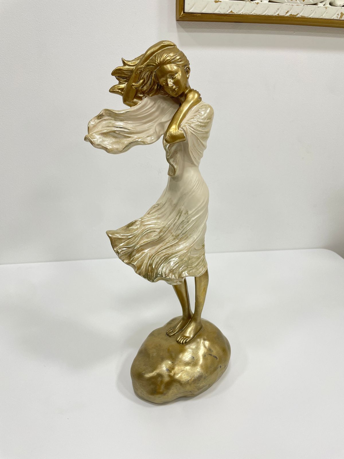 Dama Dorada/Crema 42Cm