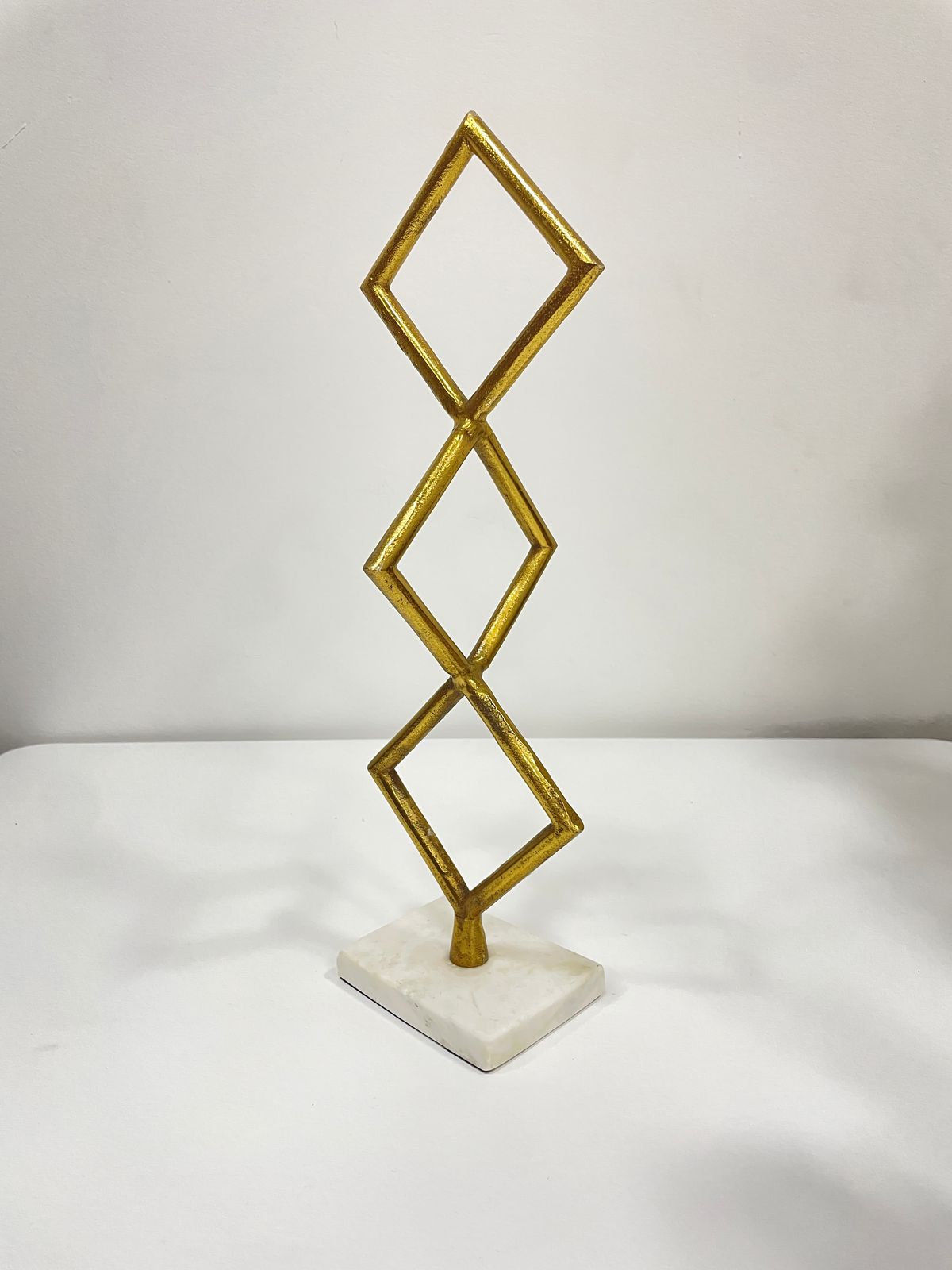 Figura Cuadro Aluminio Base Marmol