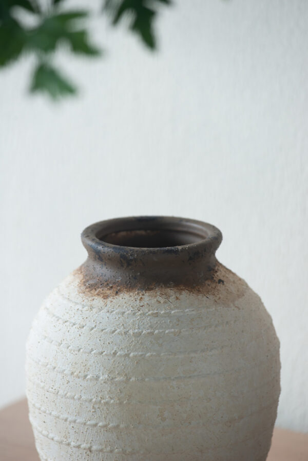 Florero Resina Crudo/Ocre - Image 3