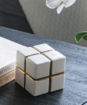 Cubo en Ceramica Blanco/Dorado
