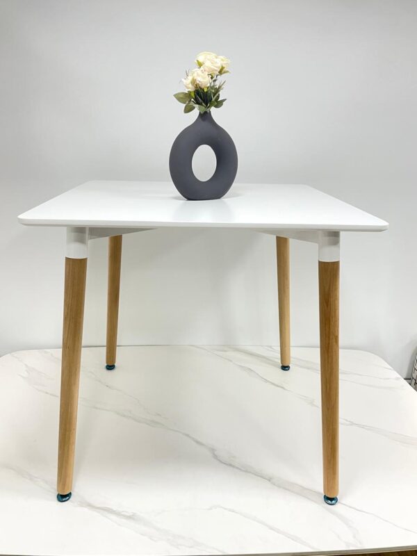 Mesa Cuadrada Blanca